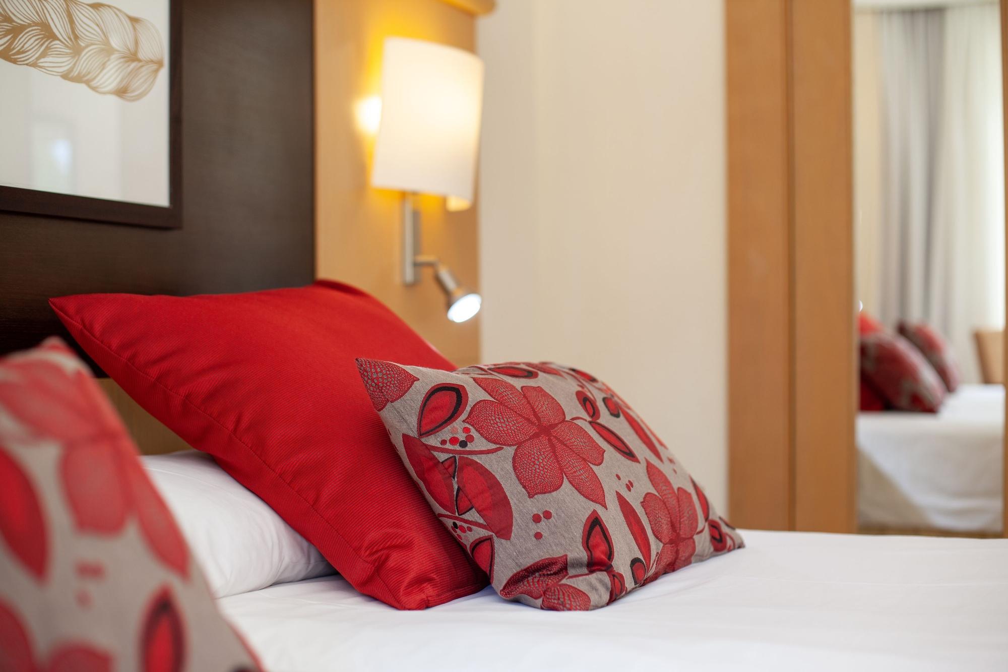Grupotel Aguait Resort & Spa - Adults Only كالا راتخاذا المظهر الخارجي الصورة