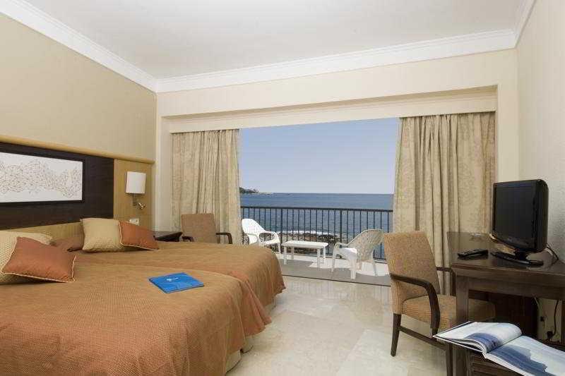 Grupotel Aguait Resort & Spa - Adults Only كالا راتخاذا الغرفة الصورة
