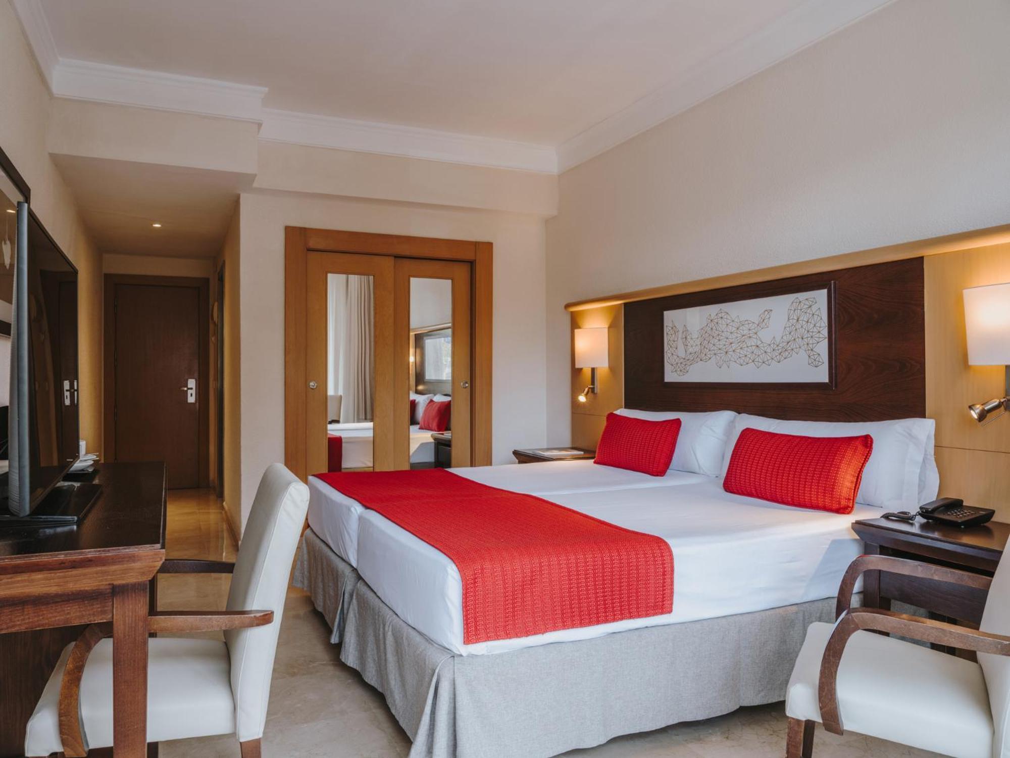 Grupotel Aguait Resort & Spa - Adults Only كالا راتخاذا المظهر الخارجي الصورة
